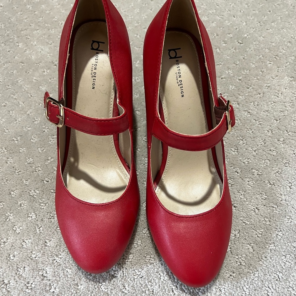 NWOT Boston Design Red Mary Jane heels, size 6